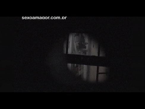 ❤️ Blondie wurdt yn it geheim op fideo opnommen troch in buertvoyeur ferburgen efter holle bakstiennen ❤️❌ Moaie porno op fy.rex-porn-com.ru